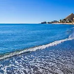Lomas de Mena 6 - Ático con vistas al mar - Piscina- PARKING GRATIS - EXCELENTE CONEXIÓN WIFI