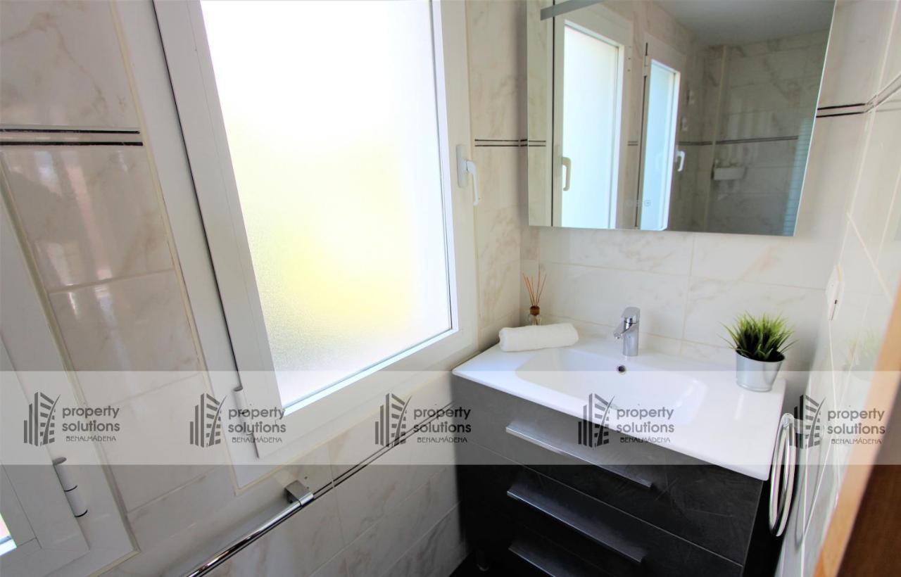 Apartamento Lomas De Mena 6 - ático Con Vistas Al Mar - Piscina- Parking Gratis - Excelente Conexión Wifi