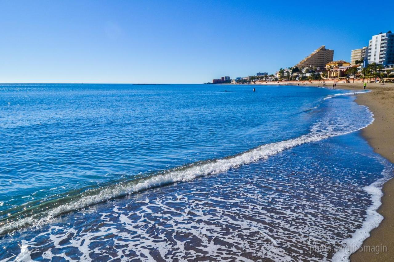 Apartamento Lomas De Mena 6 - ático Con Vistas Al Mar - Piscina- Parking Gratis - Excelente Conexión Wifi Benalmádena